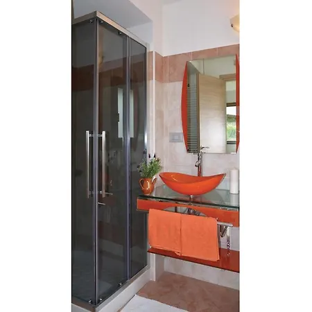 Two-bedroom 0 In -co- * 托尔诺